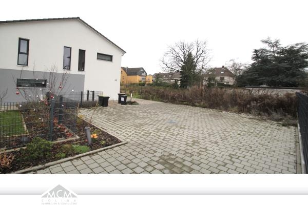 Gepflasterter Weg