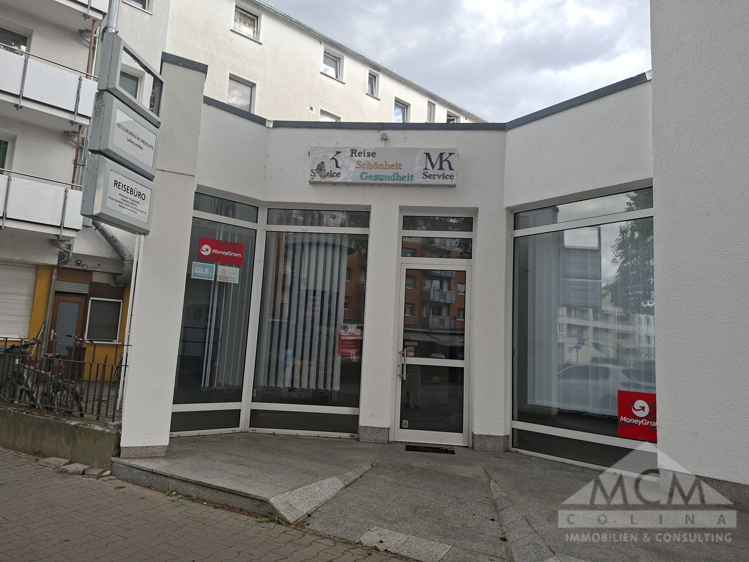 Eingang/ Schaufenster